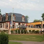Mbh Sur Familial Proche Et Centre Κάμπινγκ Houlgate